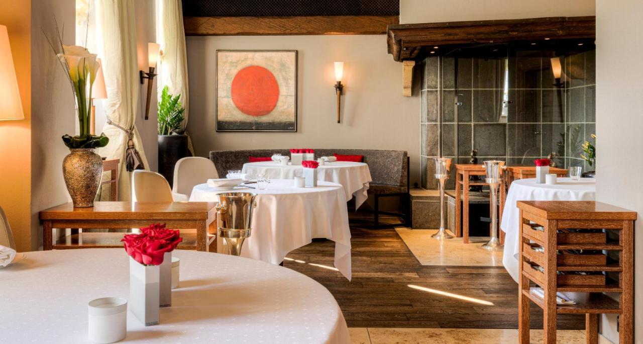 Victor'S Residenz-Hotel Schloss Berg Nennig Exterior foto Restaurant "Le Clos du Bois"