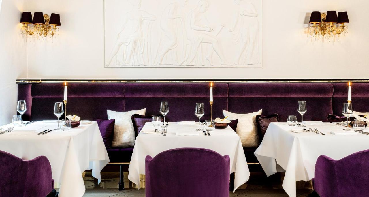Victor'S Residenz-Hotel Schloss Berg Nennig Exterior foto Restaurant AOC